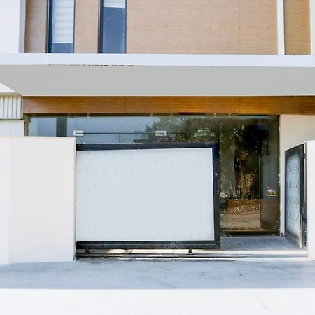 Super Townhouse Isbt Dehradun Hotel Екстериор снимка