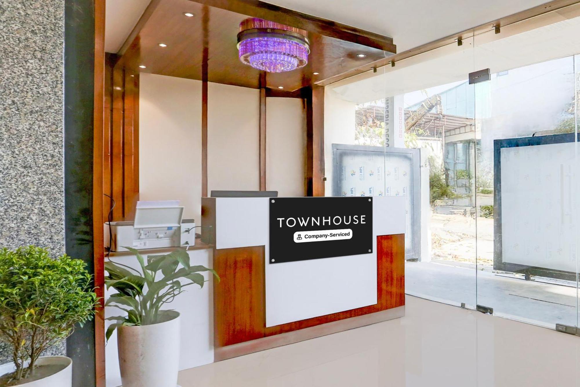 Super Townhouse Isbt Dehradun Hotel Екстериор снимка