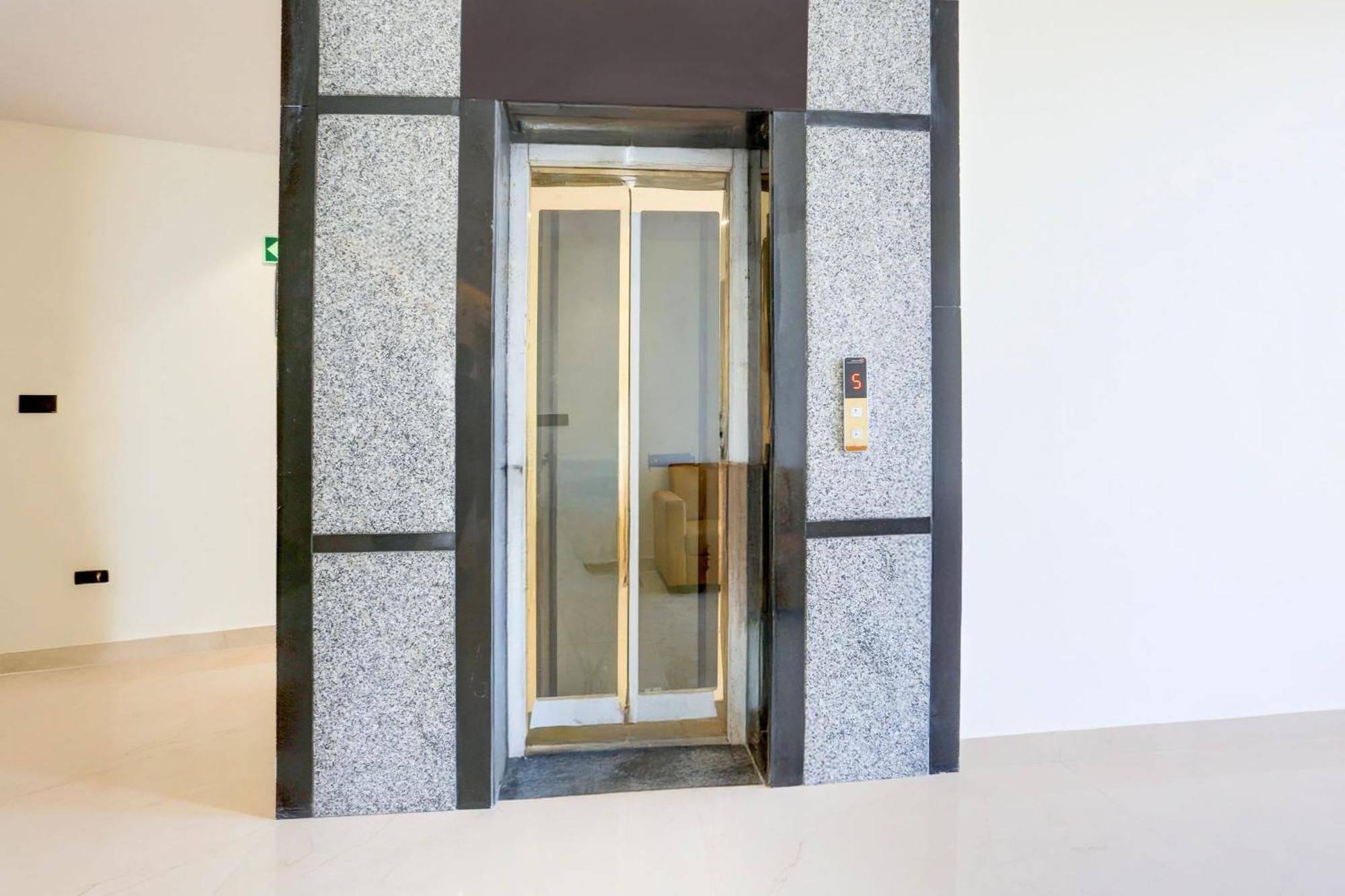 Super Townhouse Isbt Dehradun Hotel Екстериор снимка