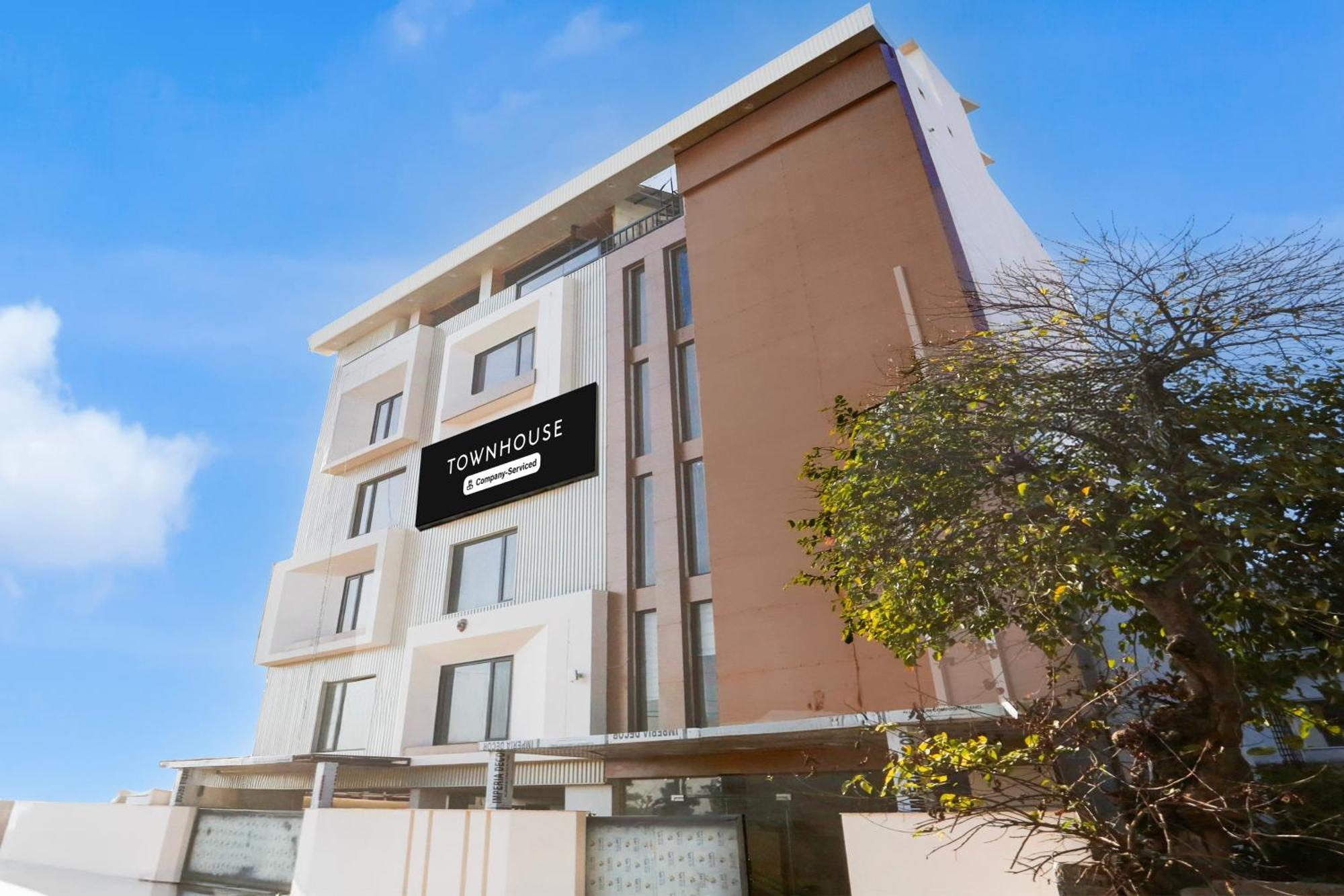 Super Townhouse Isbt Dehradun Hotel Екстериор снимка