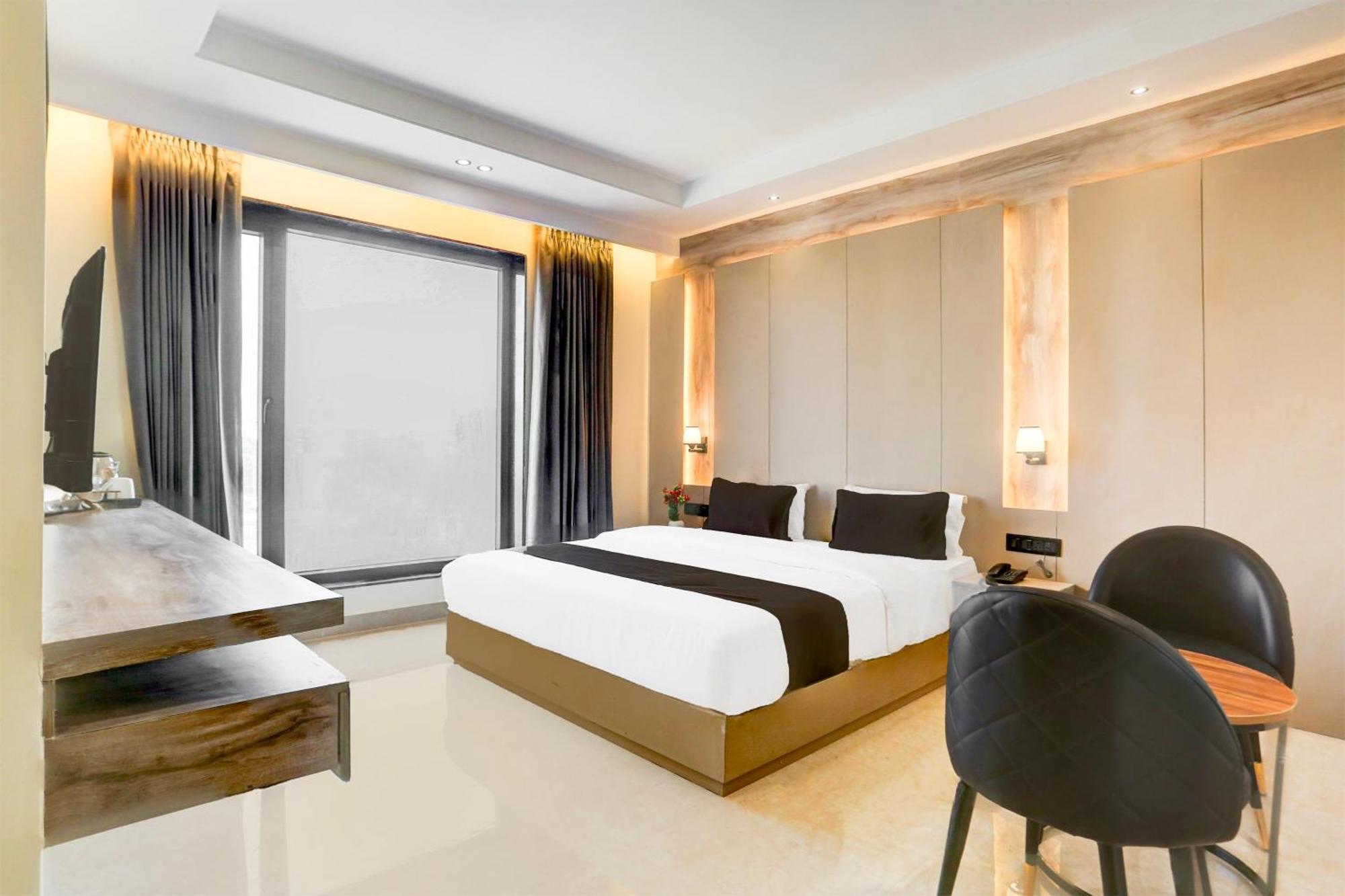 Super Townhouse Isbt Dehradun Hotel Екстериор снимка
